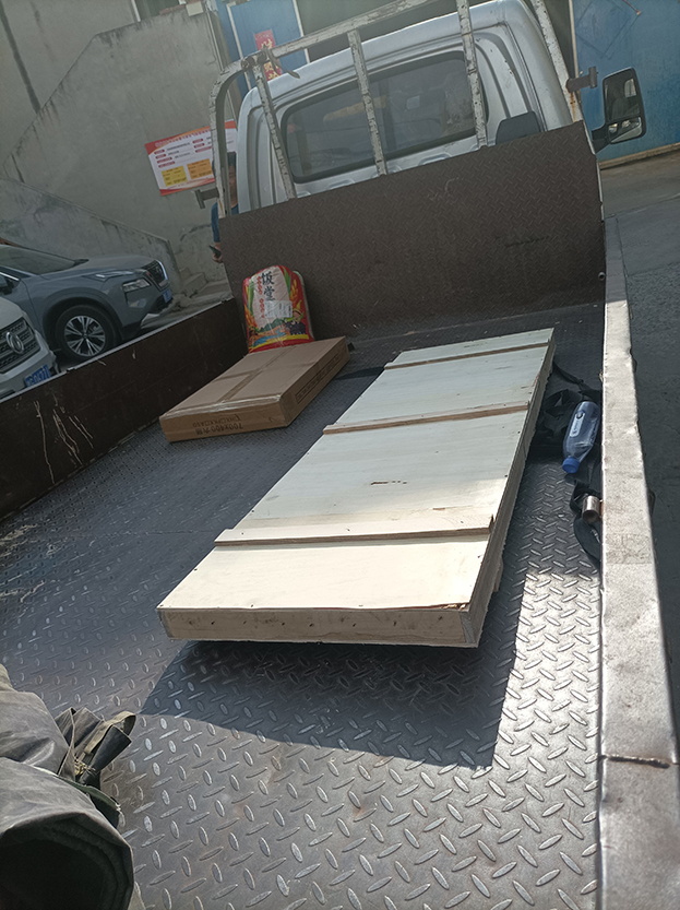 直線(xiàn)篩篩框發(fā)貨