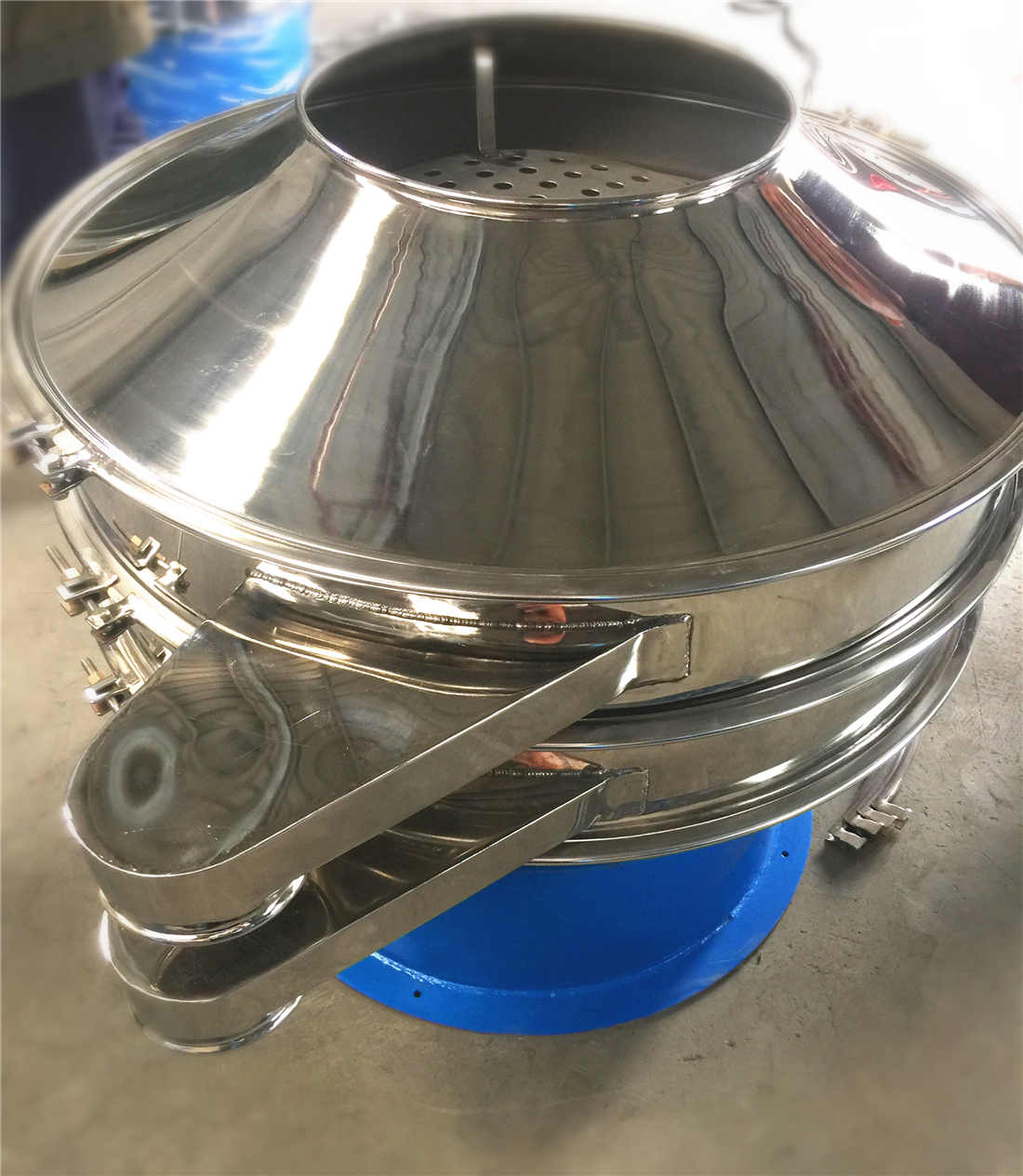 能篩分熱豆?jié){渣和鮮牛奶的液體篩分機