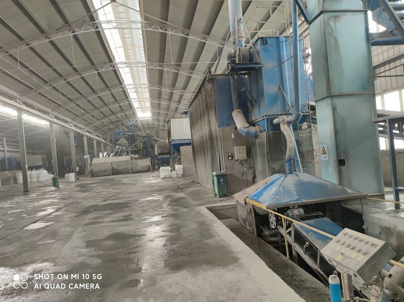 直線振動(dòng)篩和電磁給料機(jī)客戶(hù)使用設(shè)備現(xiàn)場(chǎng)