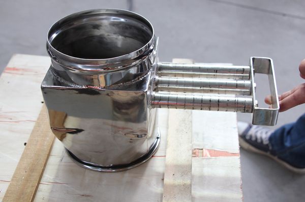 鋰電材質(zhì)振動(dòng)篩加裝除鐵器有哪些優(yōu)點(diǎn)？