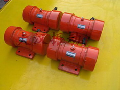 YZS振動(dòng)電機(jī):激振能力強(qiáng)，拆卸方便。