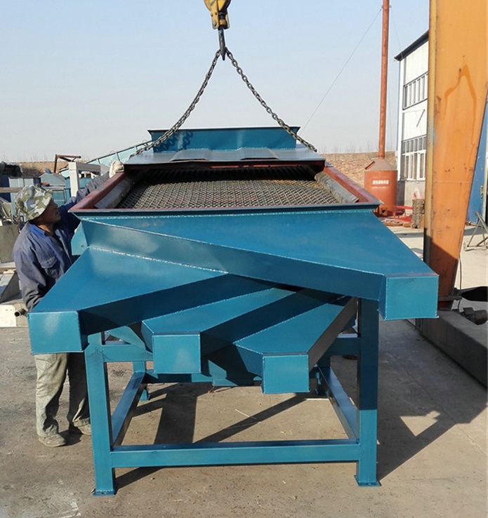 江蘇常州某新能源公司訂購的康振機(jī)械振動篩于昨天由德邦物流發(fā)出