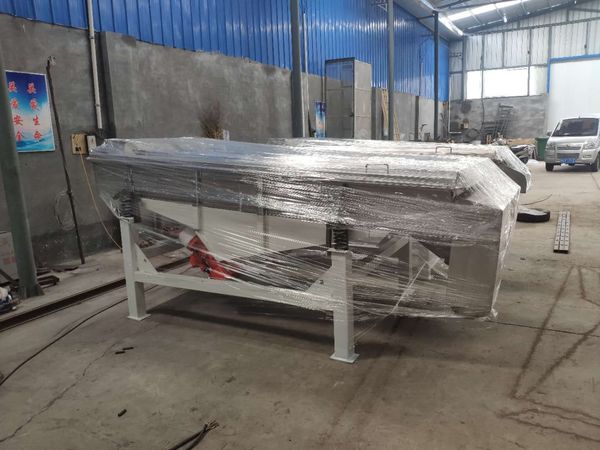 ?保定的某公司訂購的康振機(jī)械振動篩于昨天由德邦物流發(fā)出,預(yù)計三天后到達(dá),請注意查收